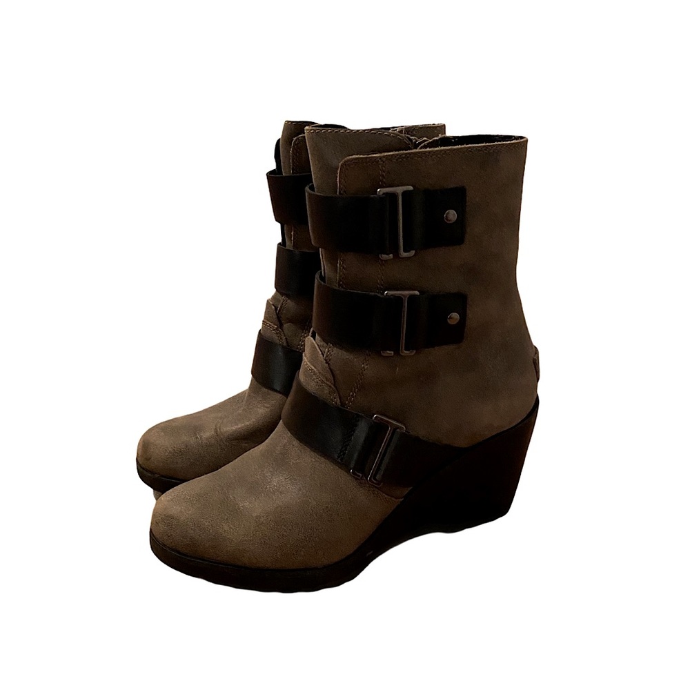 Sorel wedge booties